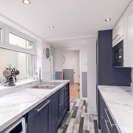 3 Bedroom House - 4min Walk To Beach Filey