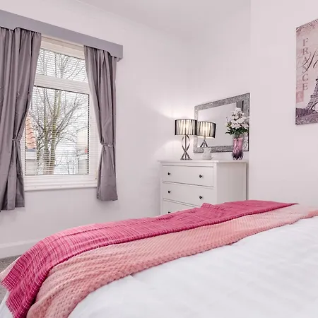3 Bedroom House - 4min Walk To Beach * Filey
